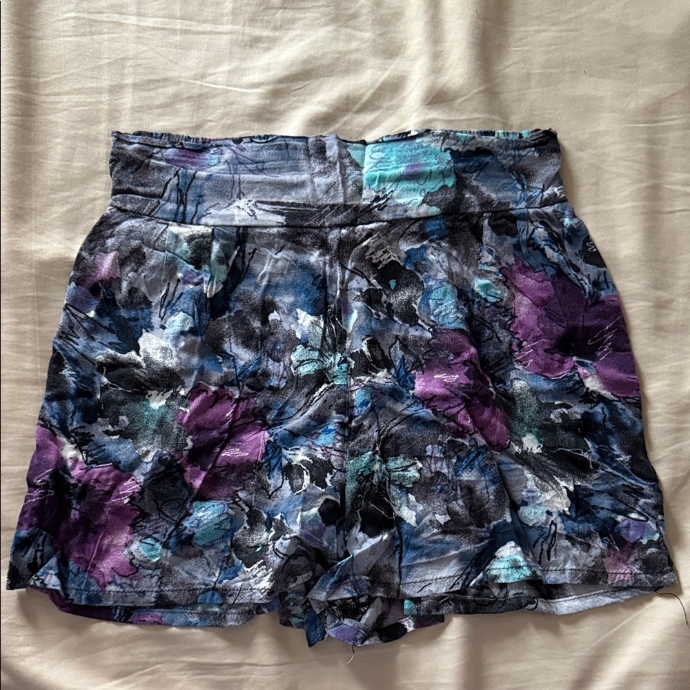 Floral Watercolor High-Waist Women’s Shorts - Purple/Blue